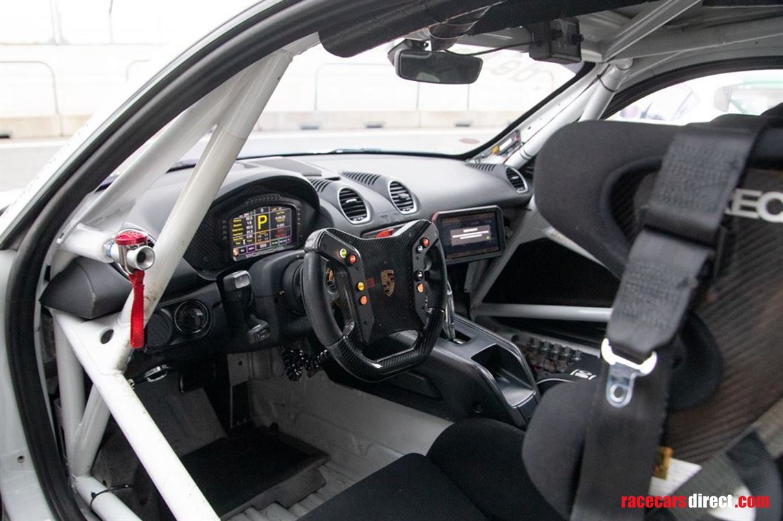 porsche-718-cayman-gt4-clubsport