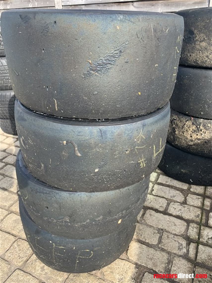 16-no-18-inch-tyres-aston-gt4