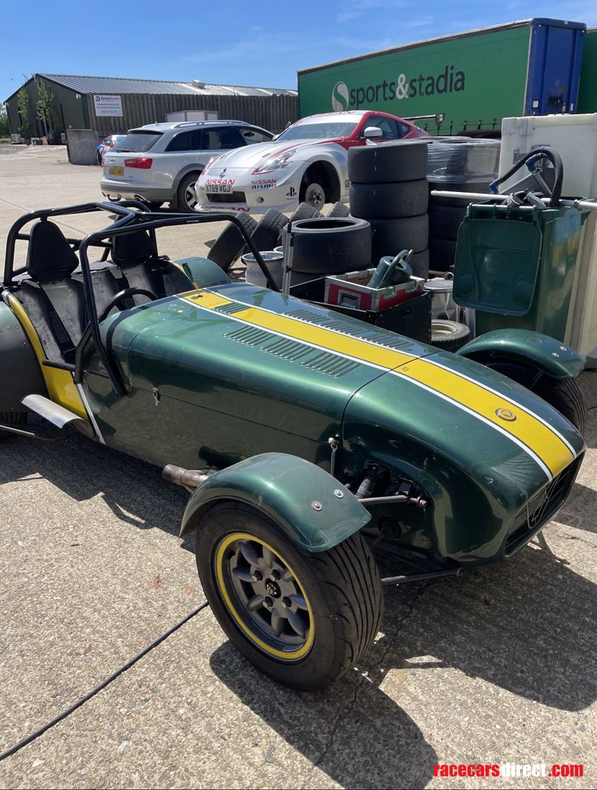 caterham-7-track-day-car