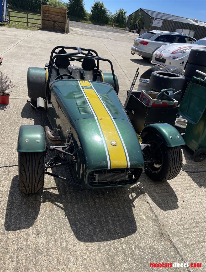 caterham-7-track-day-car