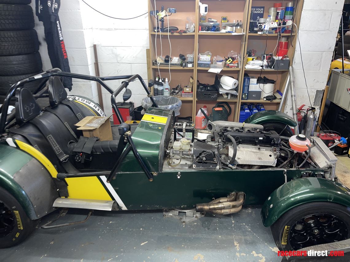 caterham-7-track-day-car