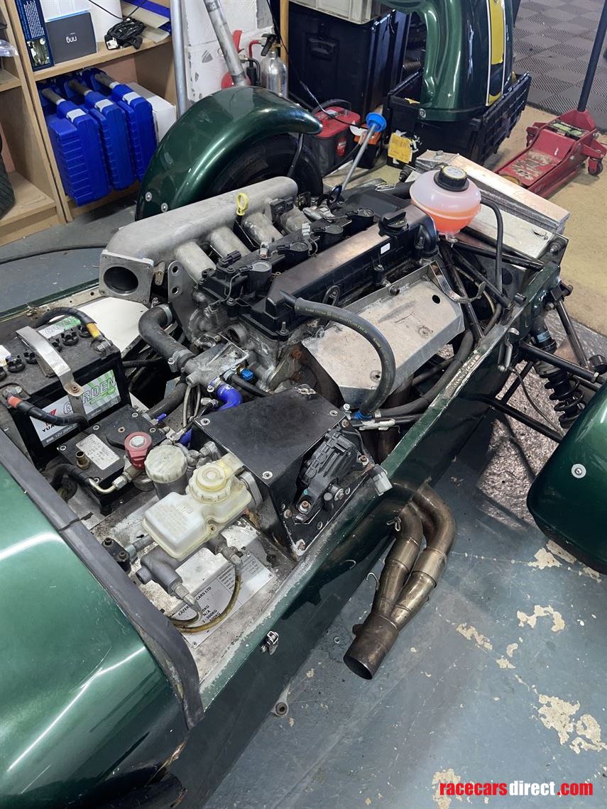 caterham-7-track-day-car