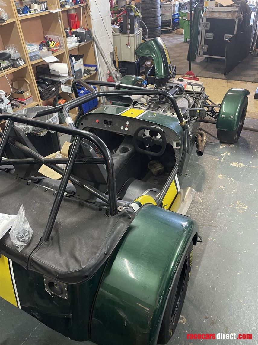 caterham-7-track-day-car