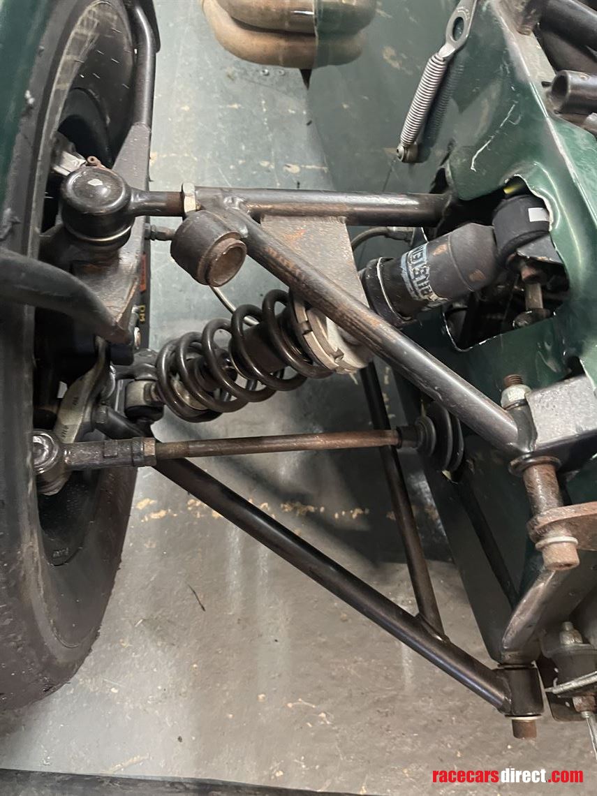 caterham-7-track-day-car