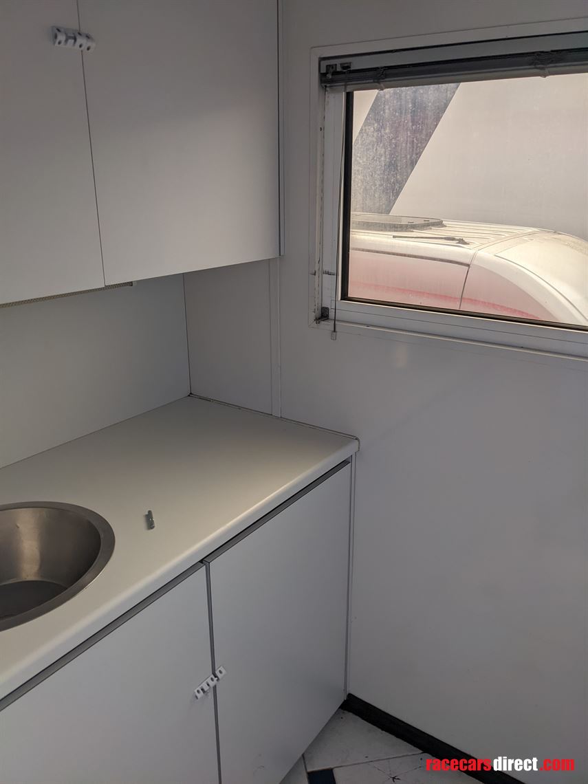 ex-ferrari-f1-engineer-truck