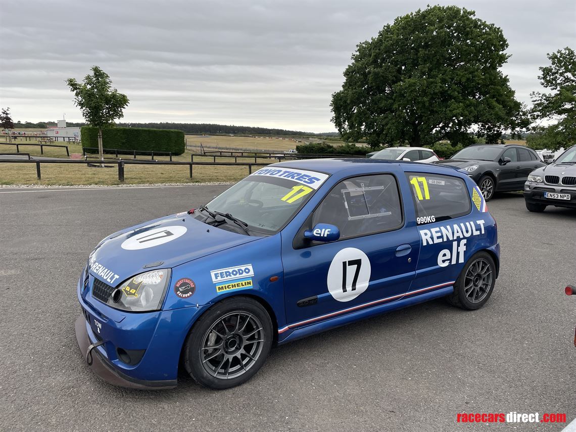 clio-172-cup-race-car