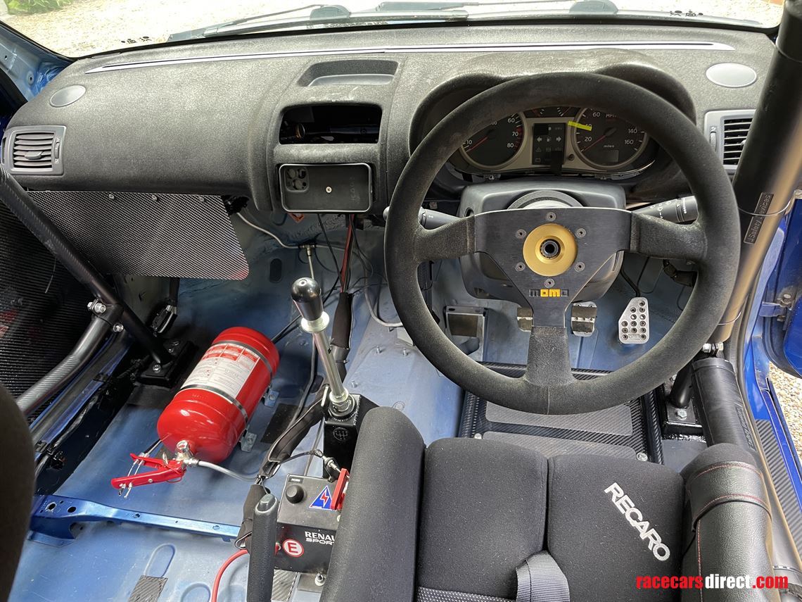 clio-172-cup-race-car