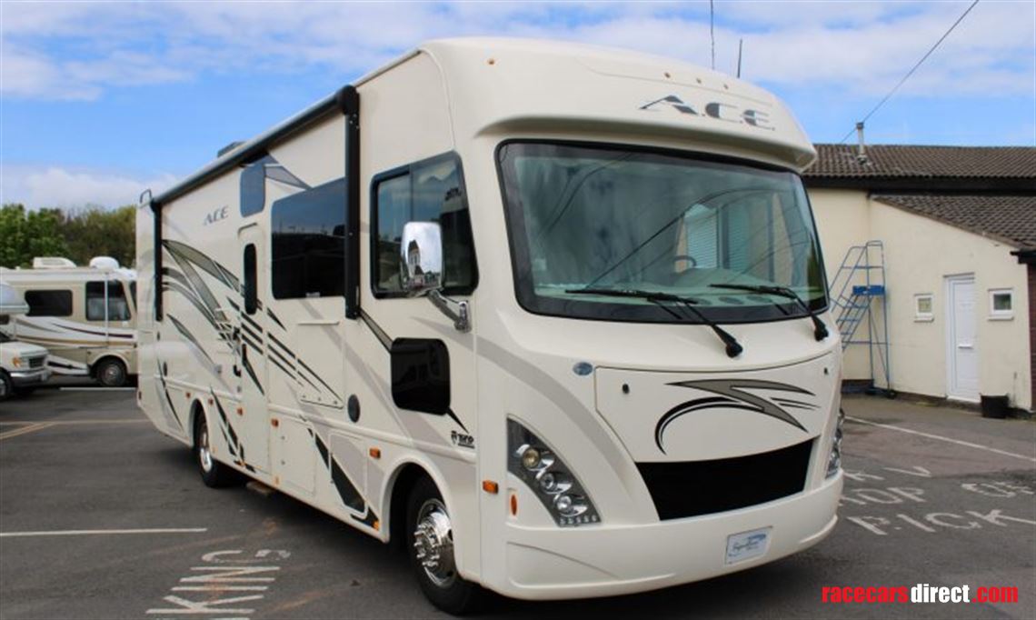 2018-thor-ace-302-bunkhouse