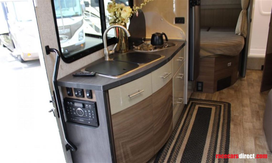 2018-winnebago-view-24j