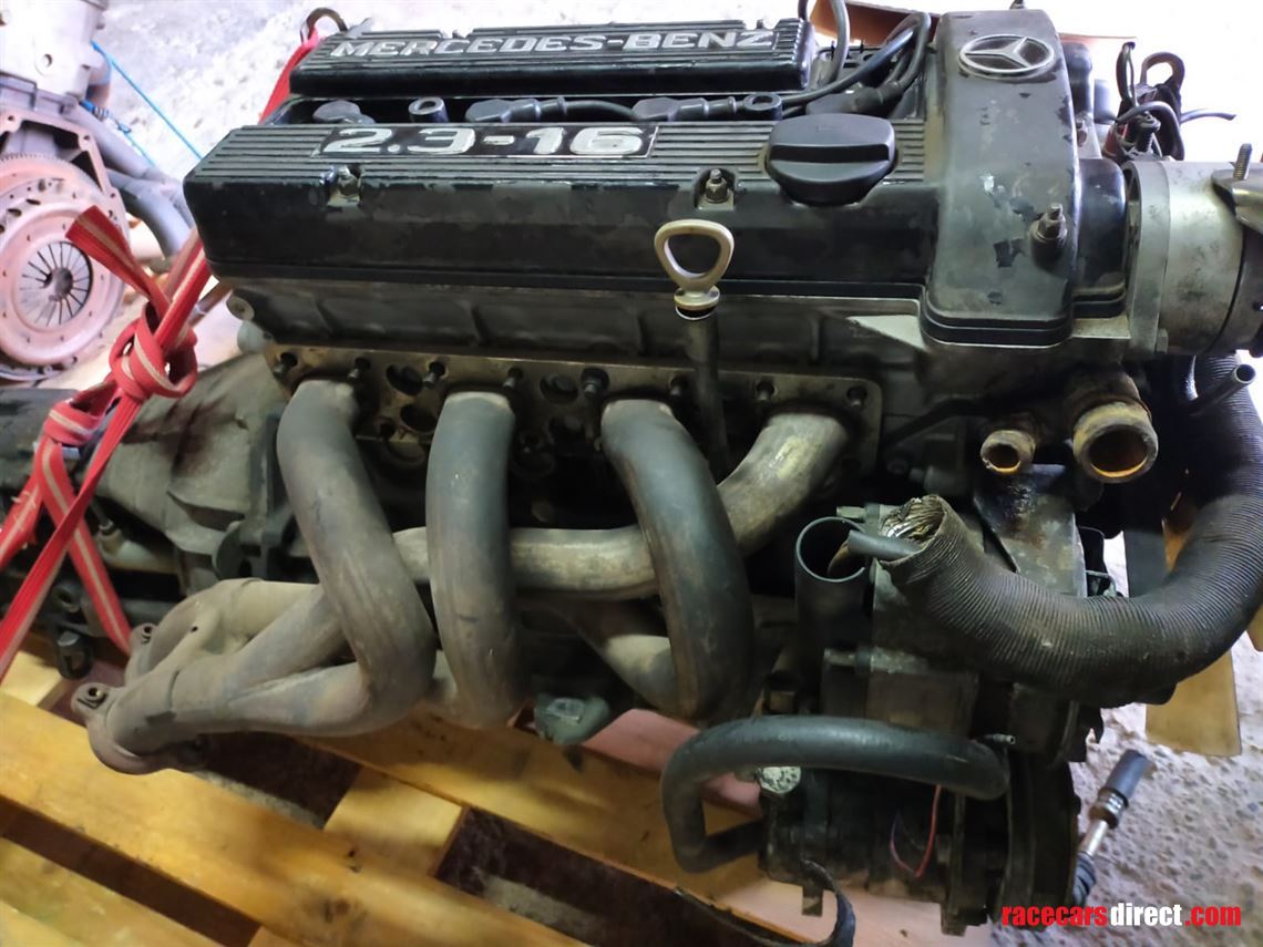 four-engines-mercedes-benz-190e-23-16v