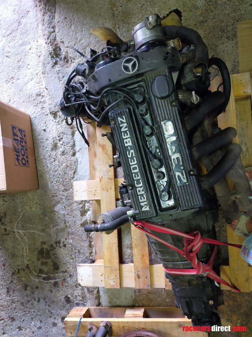 four-engines-mercedes-benz-190e-23-16v