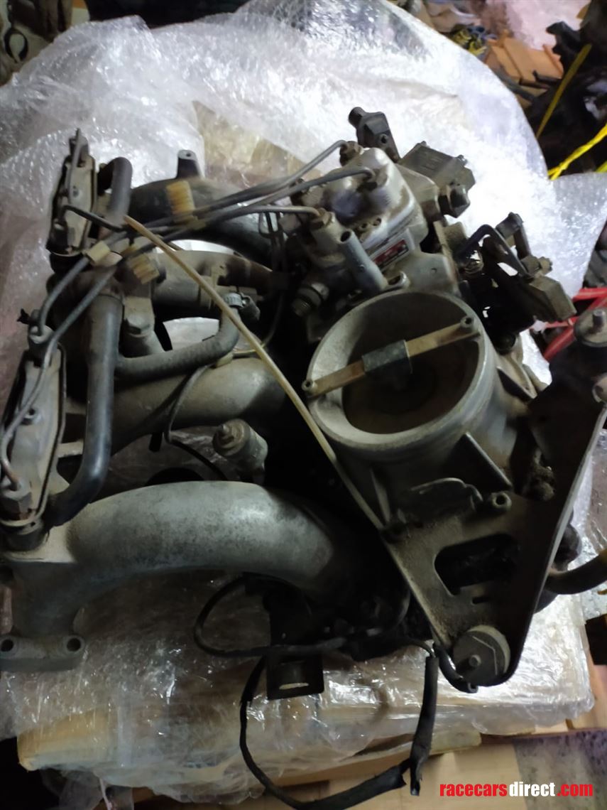 four-engines-mercedes-benz-190e-23-16v