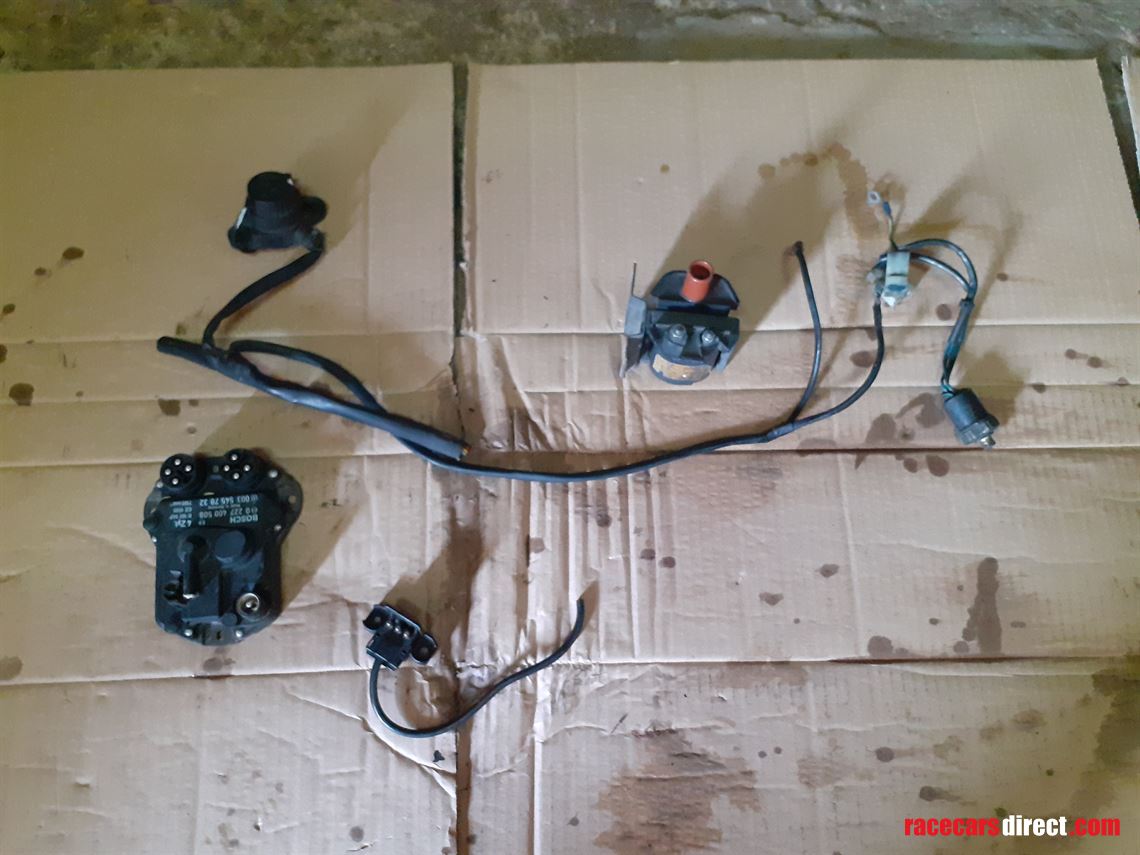 four-engines-mercedes-benz-190e-23-16v