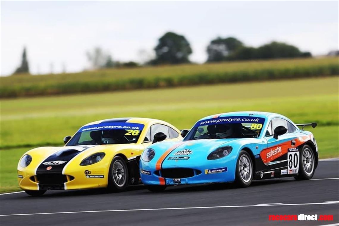 ginetta-g40-gt5-for-hire-arrive-drive