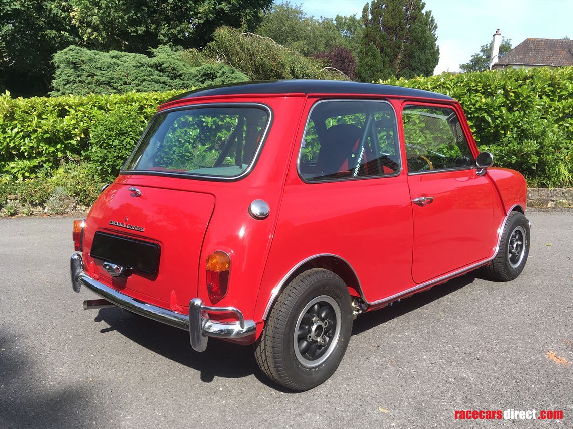 classic-mini-fast-road-race-track-day-med-138