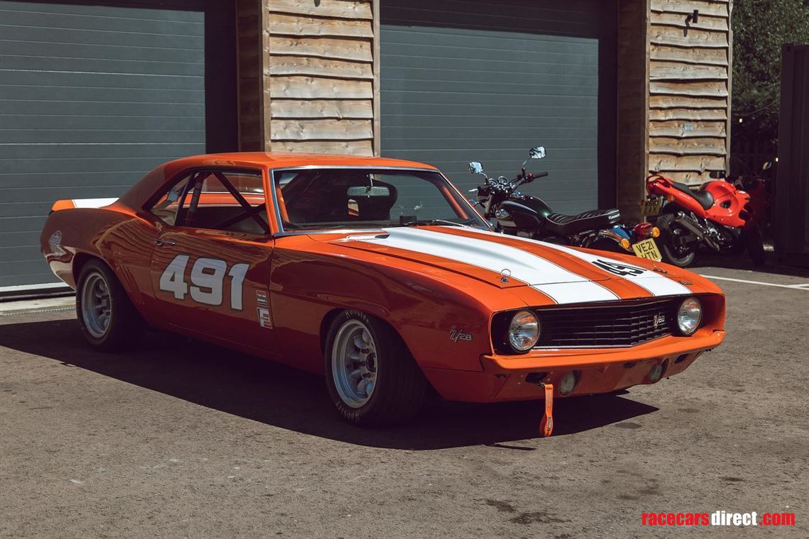 1969-z28-camaro-race-car-v8