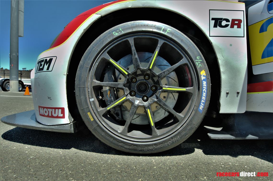 2017-audi-rs3-lms-tcr-car