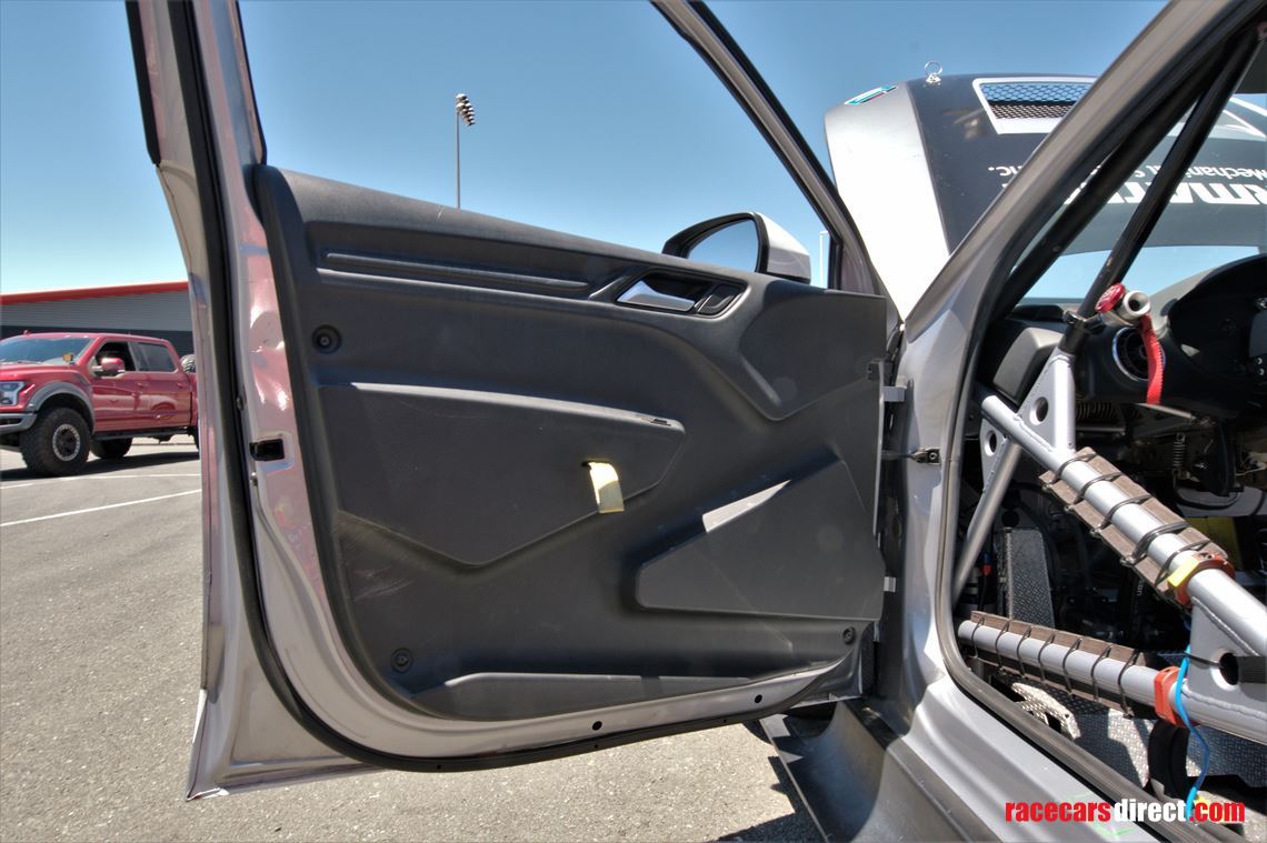 2017-audi-rs3-lms-tcr-car