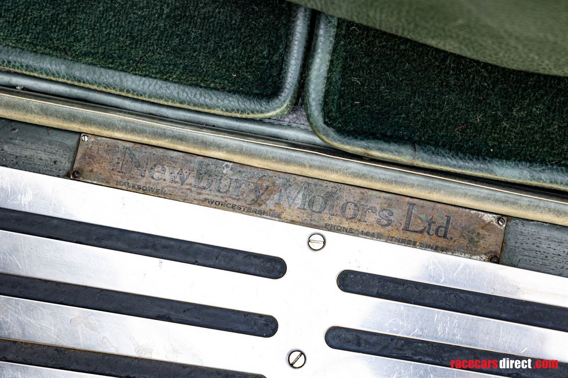 19582017-icon-derelict-rolls-royce-silver-clo