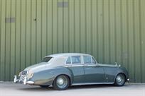 19582017-icon-derelict-rolls-royce-silver-clo