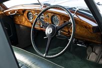 19582017-icon-derelict-rolls-royce-silver-clo