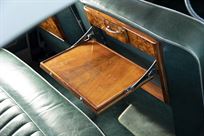 19582017-icon-derelict-rolls-royce-silver-clo