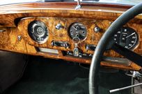 19582017-icon-derelict-rolls-royce-silver-clo