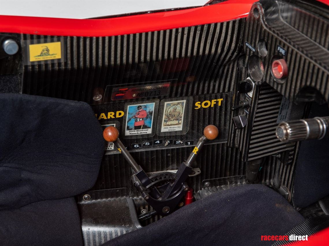 2006-lola-cosworth-ford-b0200