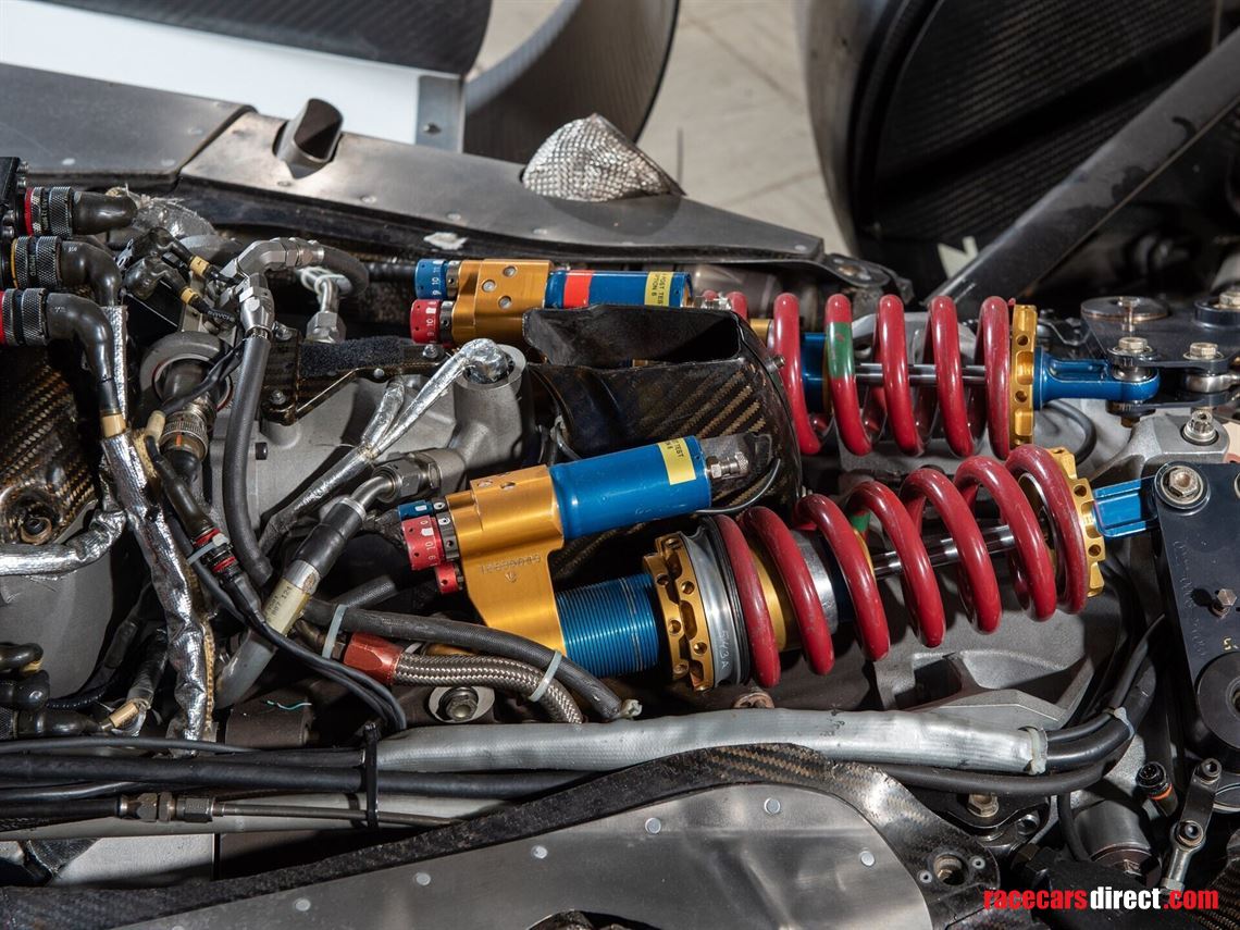 2005-lola-cosworth-ford-b0500