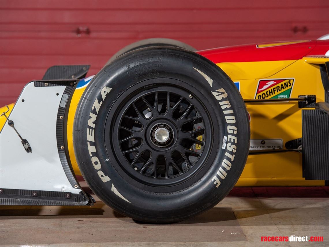 2005-lola-cosworth-ford-b0500