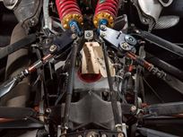 2005-lola-cosworth-ford-b0500