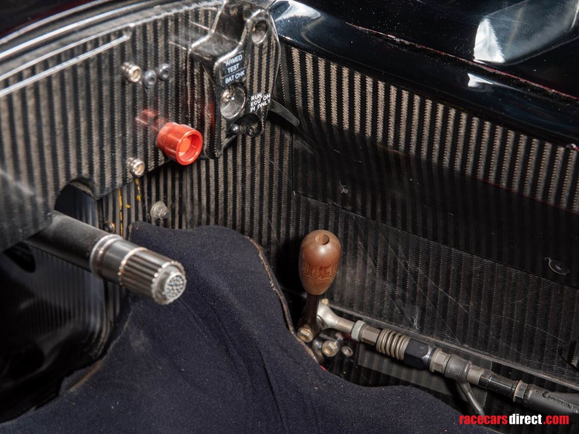 2002-lola-toyota-b0200