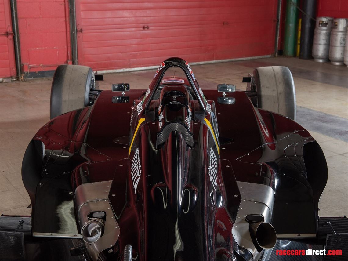 2002-lola-toyota-b0200