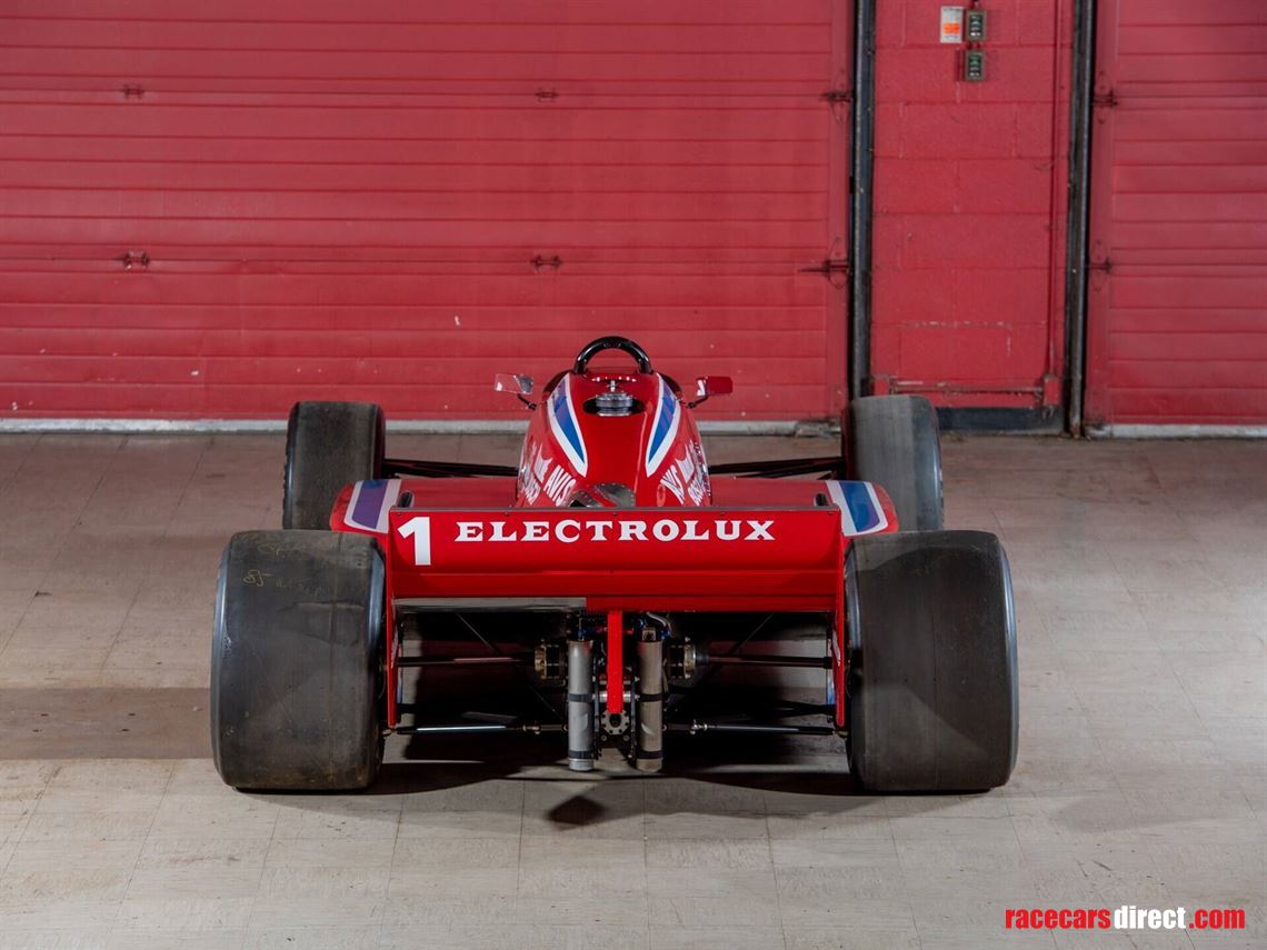 1985-lola-cosworth-t900-hu01