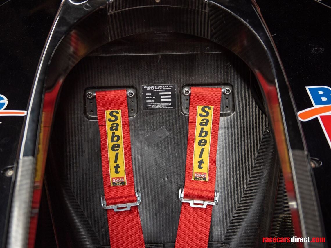 2000-lola-ford-b2k00-hu09