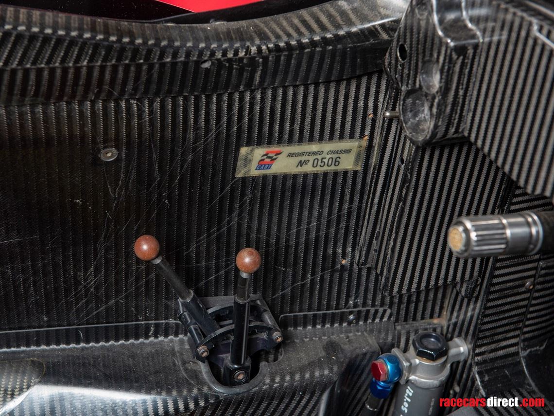 2000-lola-ford-b2k00-hu09