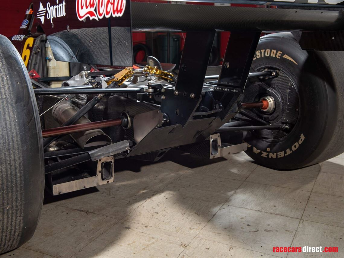 2000-lola-ford-b2k00-hu09