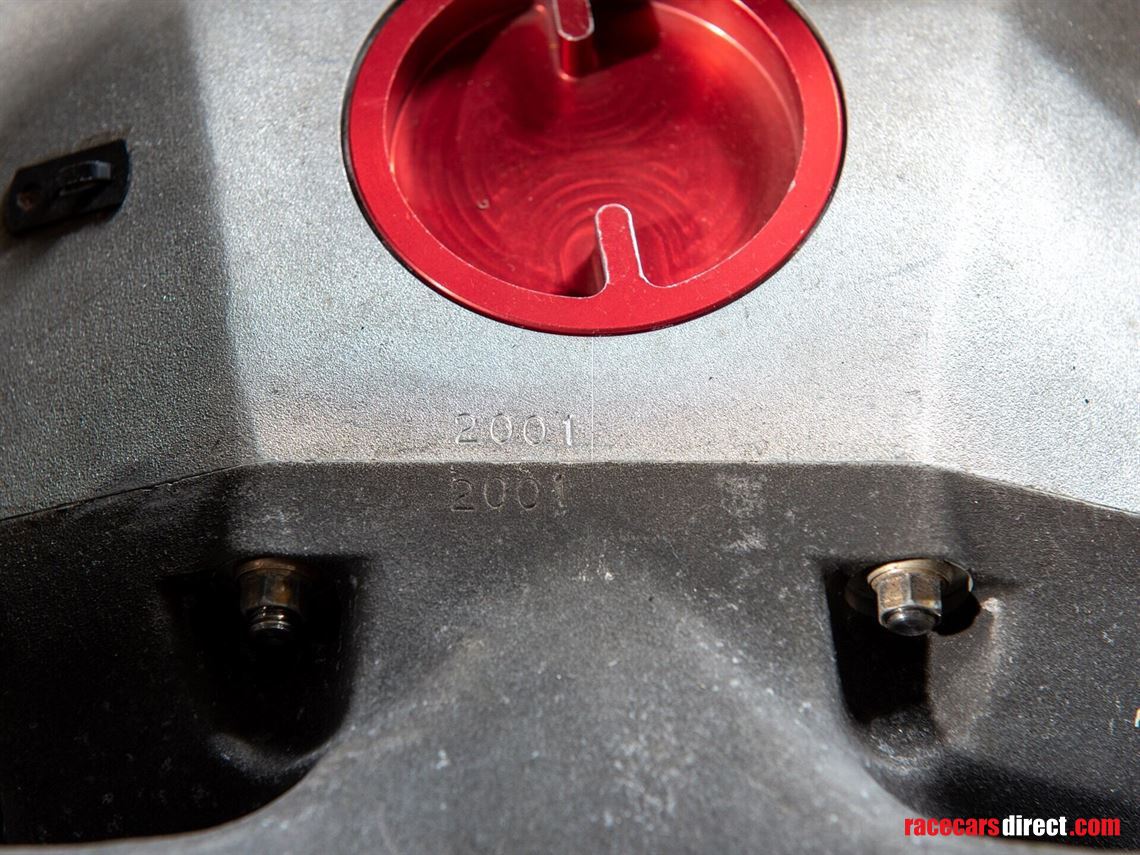 2000-lola-ford-b2k00-hu09