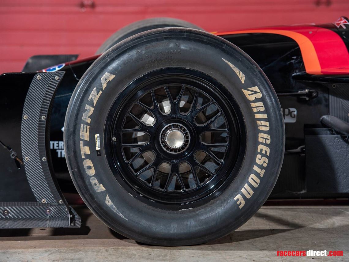 2000-lola-ford-b2k00-hu09