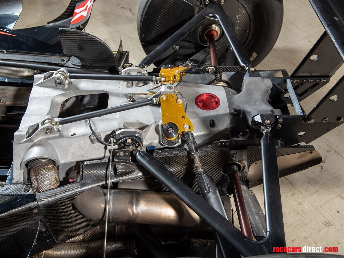 2000-lola-ford-b2k00-hu09