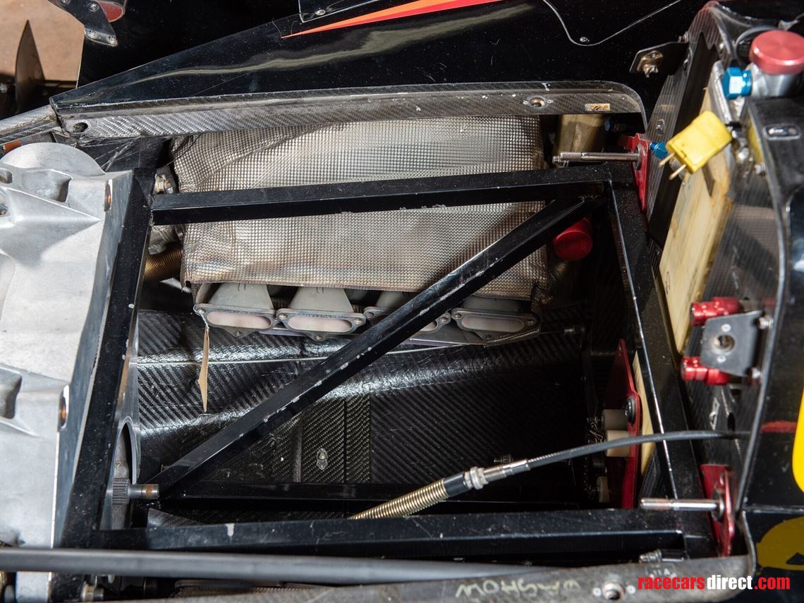 2000-lola-ford-b2k00-hu09