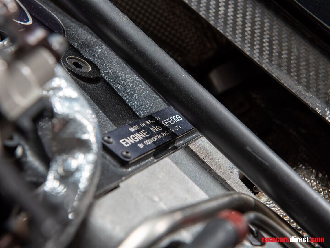 2000-lola-ford-b2k00-hu-03