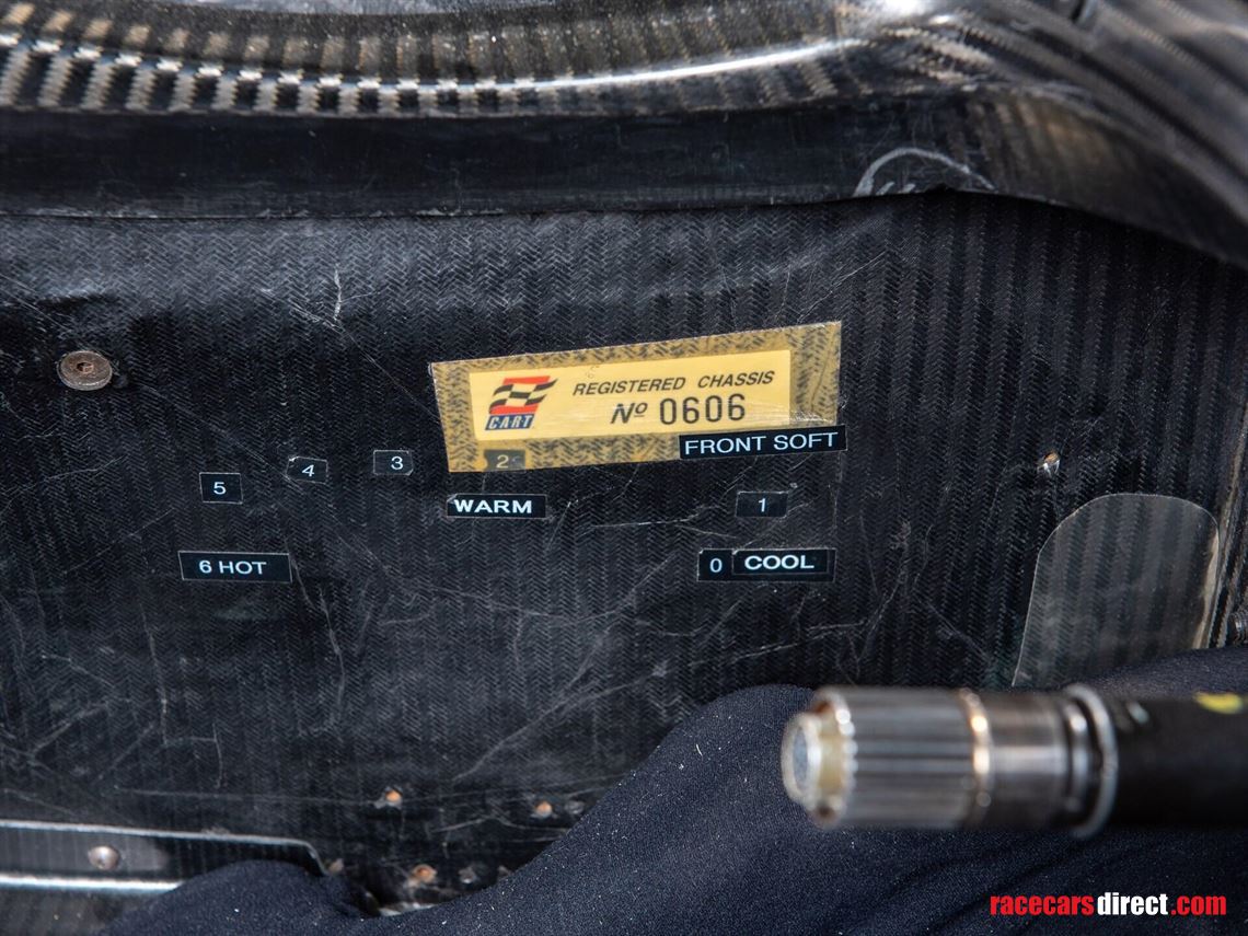 2001-lola-toyota-b0100-hu09