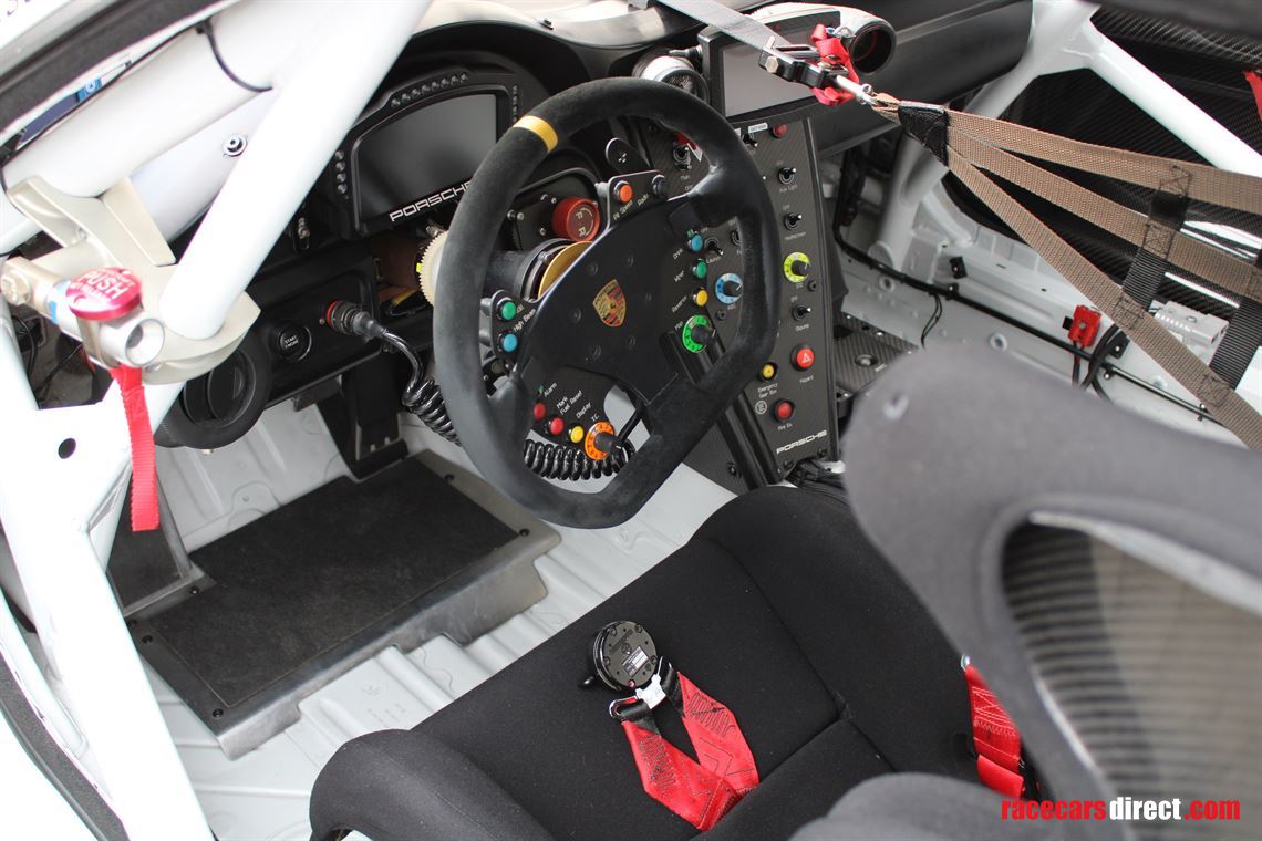 porsche-911-gt3-r-stand-2018