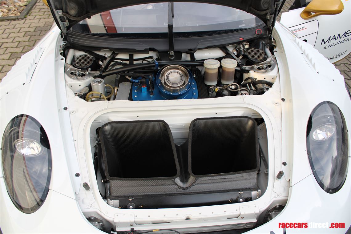 porsche-911-gt3-r-stand-2018