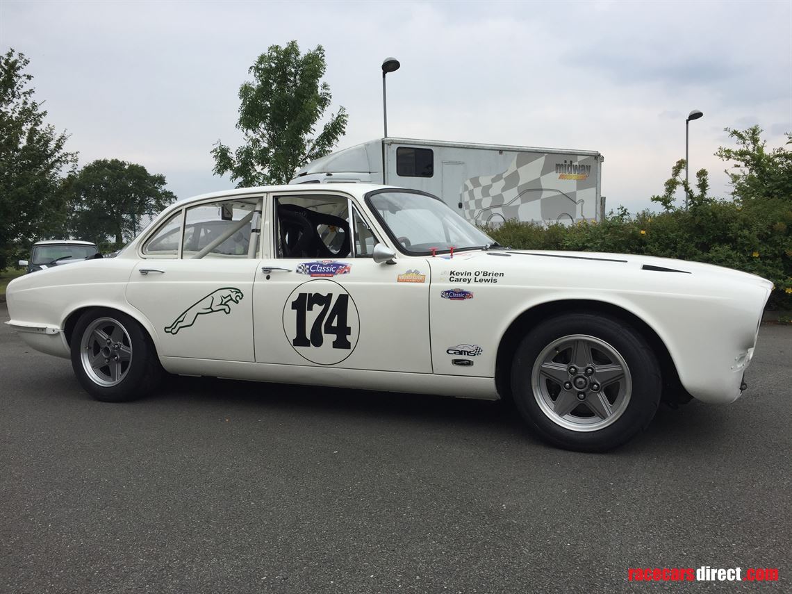 jaguar-xj6-series-1-1971-race-car