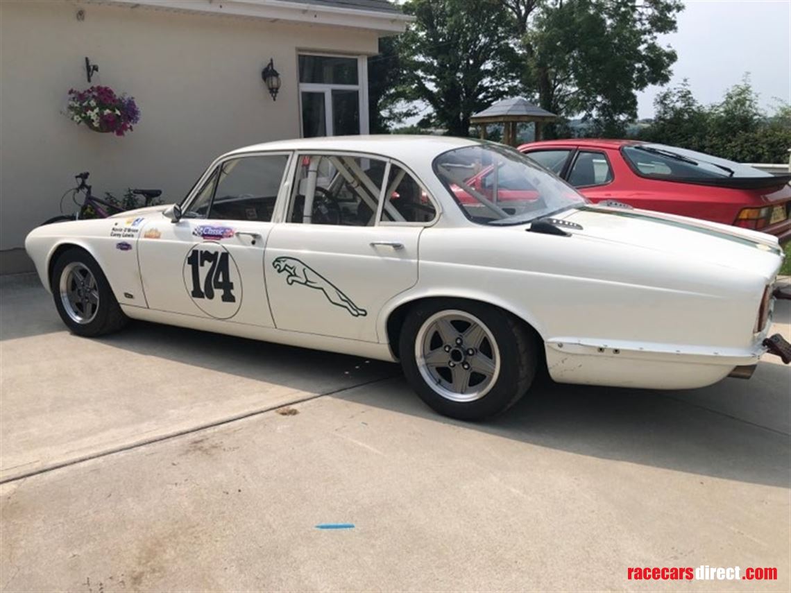 jaguar-xj6-series-1-1971-race-car