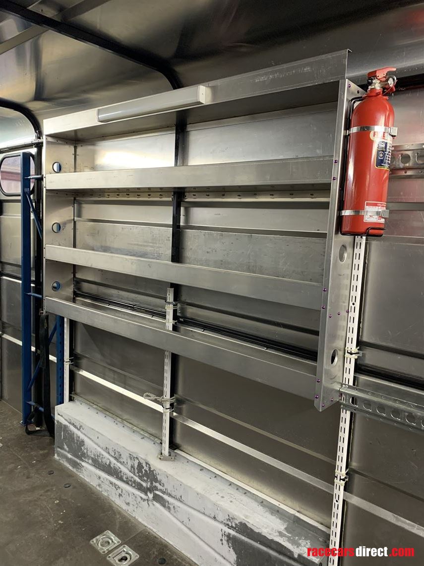 dastle-16ft-racebox-2004-with-awning