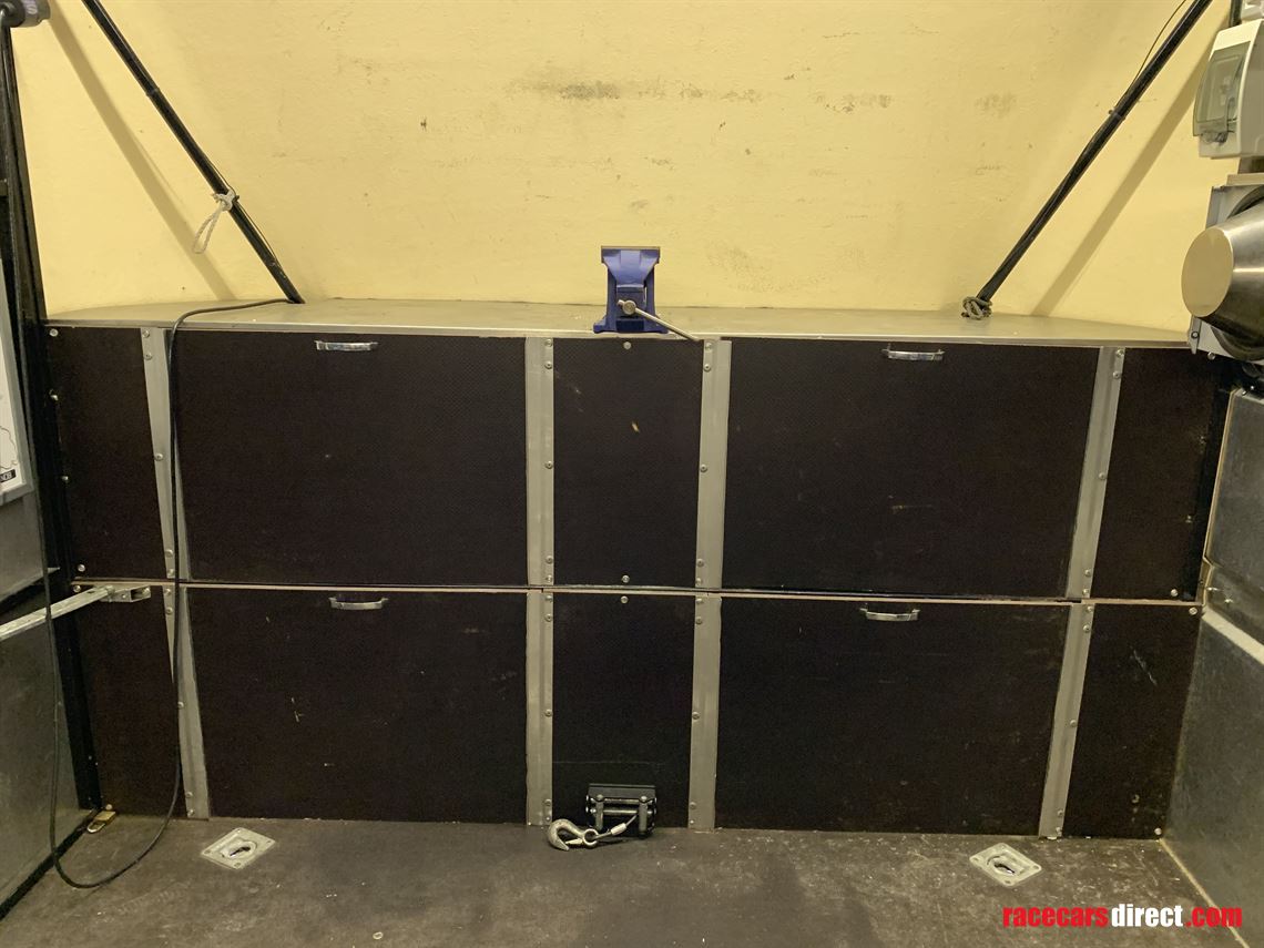 dastle-16ft-racebox-2004-with-awning