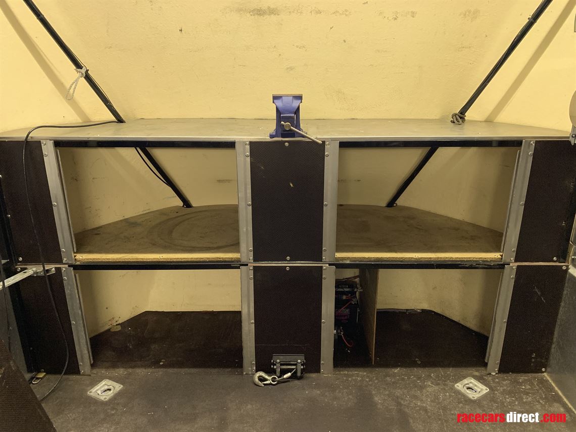 dastle-16ft-racebox-2004-with-awning